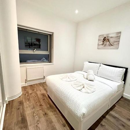 Immaculate Flat In West Croydon Apartment Bagian luar foto