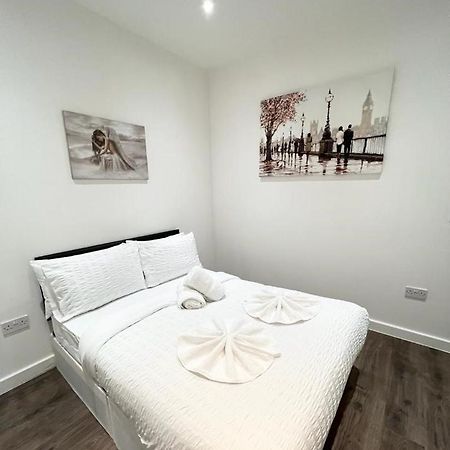 Immaculate Flat In West Croydon Apartment Bagian luar foto