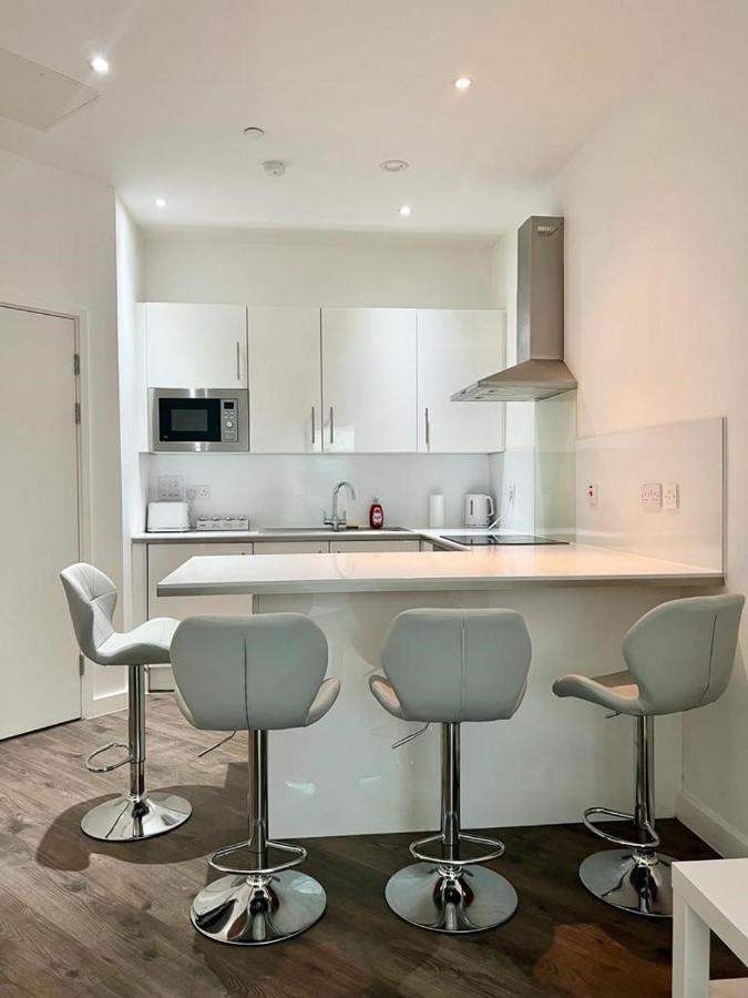 Immaculate Flat In West Croydon Apartment Bagian luar foto