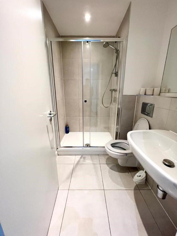 Immaculate Flat In West Croydon Apartment Bagian luar foto