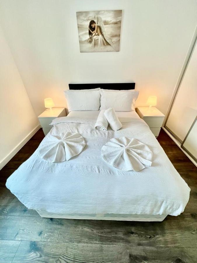 Immaculate Flat In West Croydon Apartment Bagian luar foto