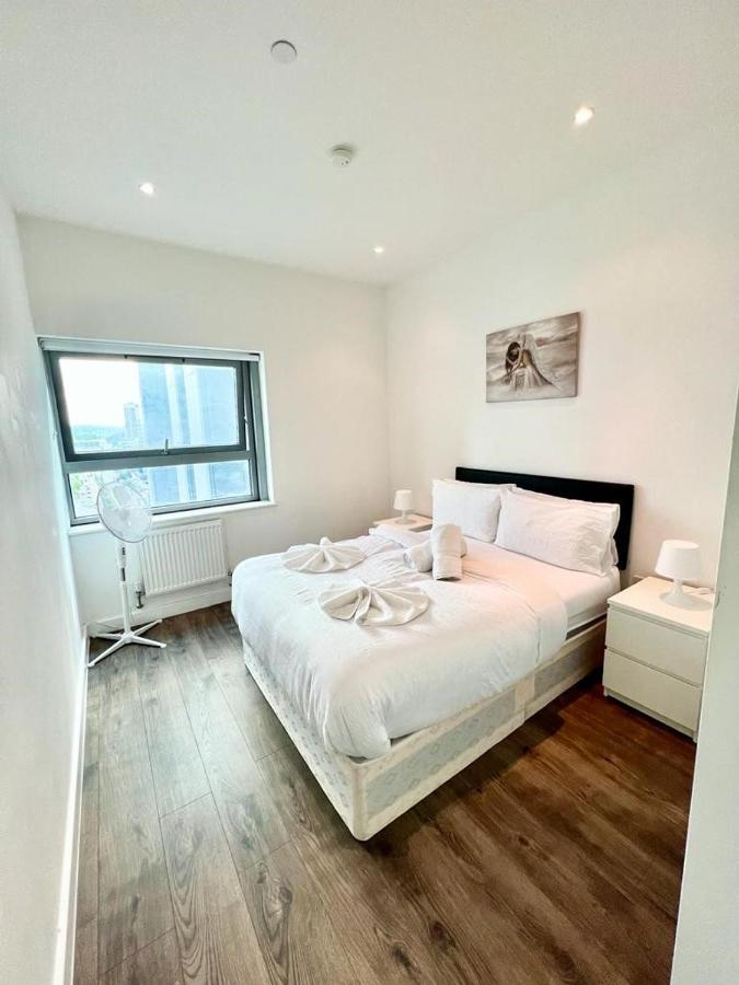 Immaculate Flat In West Croydon Apartment Bagian luar foto