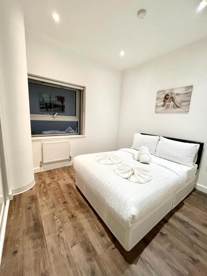 Immaculate Flat In West Croydon Apartment Bagian luar foto